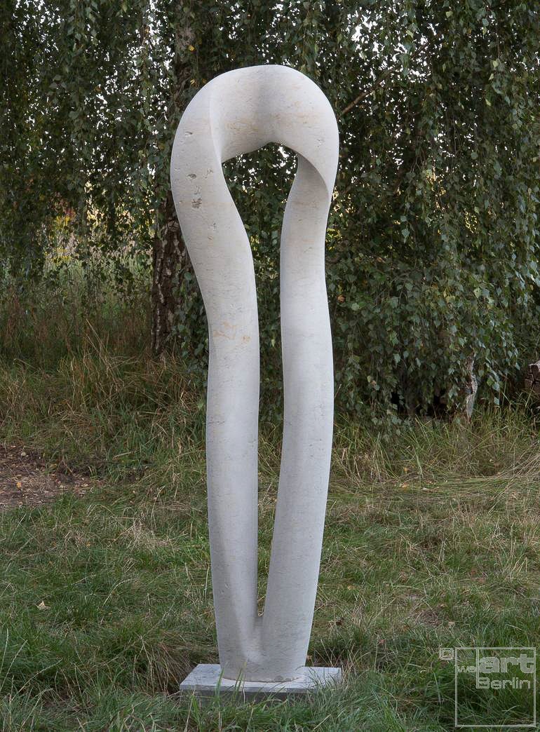 Flow (DANCE) | Stein Skulptur aus Sandstein von Bildhauer Klaus W. Rieck