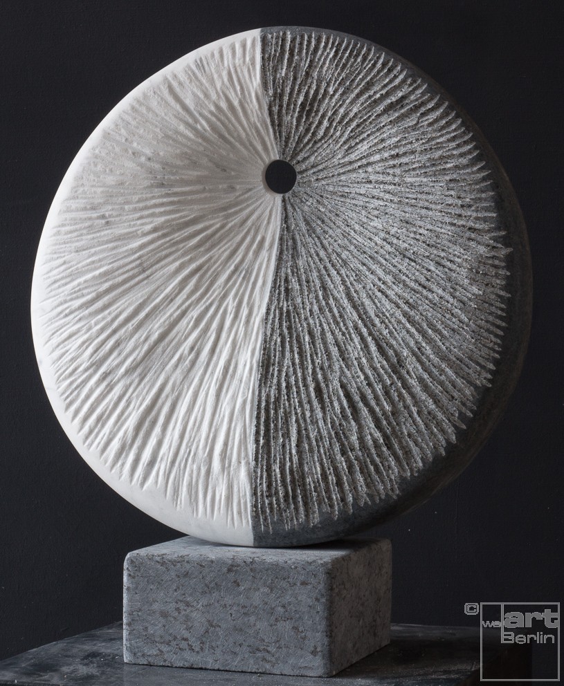 Light & Shadow | Stein Skulptur aus Marmor und Granit von Bildhauer Klaus W. Rieck