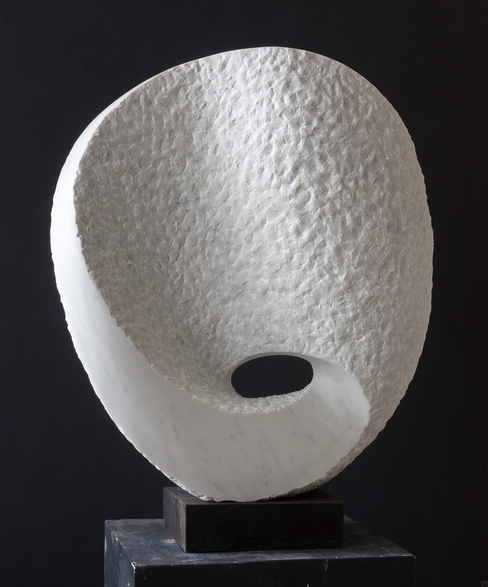 FLUFFLOO | Stein Skulptur aus Marmor von Bildhauer Klaus W. Rieck 2