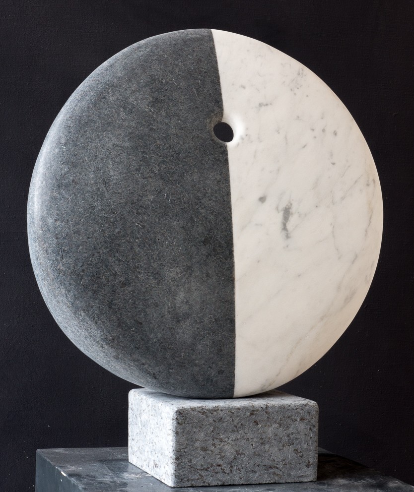 Light & Shadow | Stein Skulptur aus Marmor und Granit von Bildhauer Klaus W. Rieck 2